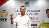 Status AGK di Golkar dipulihkan. Dia juga kembali ke jajaran elite dengan kembali menjadi Ketua DPP Golkar. Dia juga dipercaya menjadi Ketua OC Munaslub Golkar yang mengukuhkan Airlangga jadi ketum. (Foto: Grandyos Zafna)