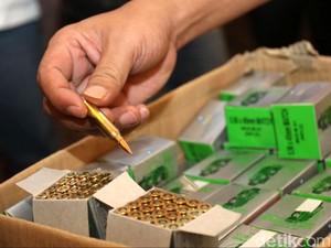 Jual Amunisi ke OPM, 5 Anggota TNI AD Dipecat dan Divonis Penjara