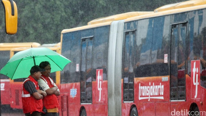 Penjelasan PT TransJakarta Soal Bus yang Isi BBG dan Kecewakan Penumpang