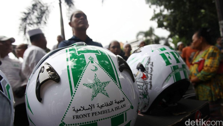 Debat FPI Vs LSI soal Pengaruh Habib Rizieq Debat FPI Vs LSI soal Pengaruh Habib Rizieq