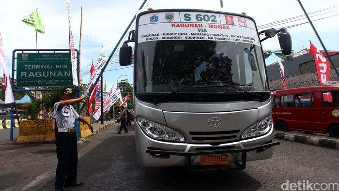 Uji Coba Kopaja Terintegrasi TransJ Dilakukan Oktober 2015