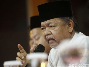Ahok: KH Ali Mustafa Yaqub Ingin Buat Sungai di Masjid Istiqlal Jadi Bening