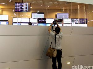 Pasca Bom Surabaya, IHSG Dibuka Merah