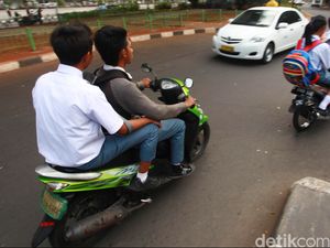 Pelajar Ciamis Dilarang Bawa Motor ke Sekolah!
