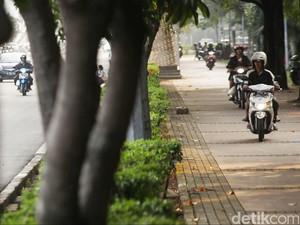 Suara Pedestrian Masih Mendamba Trotoar Nyaman, Steril dari Pemotor