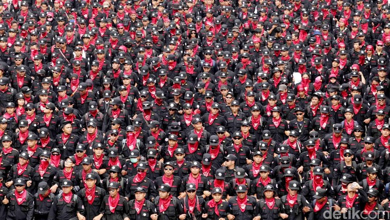 Upah Buruh di Bawah UMR, Direktur di Surabaya Dipenjara 1 Tahun Upah Buruh di Bawah UMR, Direktur di Surabaya Dipenjara 1 Tahun