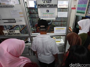 Program Layanan Kesehatan di Solo Dihentikan, Warga Protes