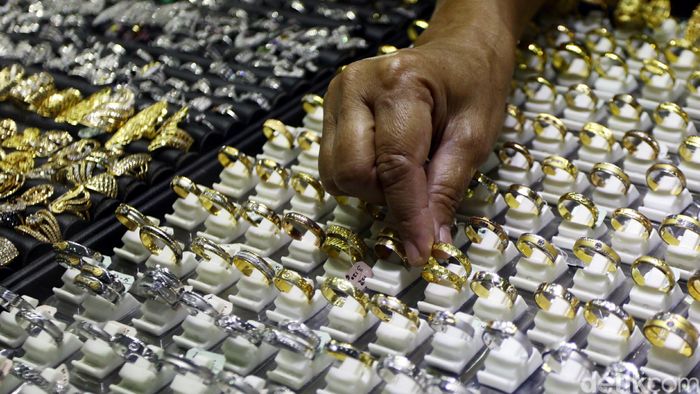 7000+ Gambar Cincin Tunangan Di Toko Emas HD Terbaru 7000+ Gambar Cincin Tunangan Di Toko Emas HD Terbaru