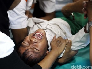 Sunat Gratis untuk Agus Selama Agustus, Harus Nunjukin KTP?