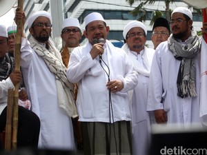 Jejak Politik Fahrurrozi dari Gubernur Tandingan Ahok hingga Tutup Usia