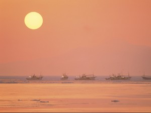 Indonesia dan Malaysia Kerahkan Tim Perangi Perompak di Selat Malaka