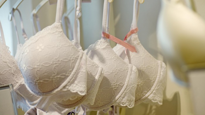 Ibu Pakai Bra Kawat, Adakah Pengaruhnya pada Aktivitas Menyusui?