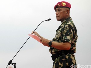 Anggota TNI Tewas di Poso dan Papua, Menhan: Tangkap Pelakunya, Tembak!