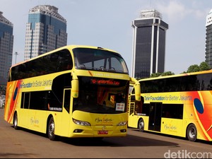 5 Bus Tingkat Wisata Mercy dari Tahir Foundation Tiba di Jakarta
