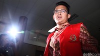 Pembunuhan ini dilakukan bersama kekasih Assyifa, Al Hafitd pada 3 Maret 2014. Atas kebiadabannya, Assyifa dan Al Hafitd dihukum penjara seumur hidup.