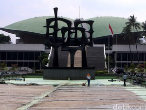 Prediksi 77 DPR RI Terpilih dari Jateng; PDIP Berjaya, PAN Sayonara