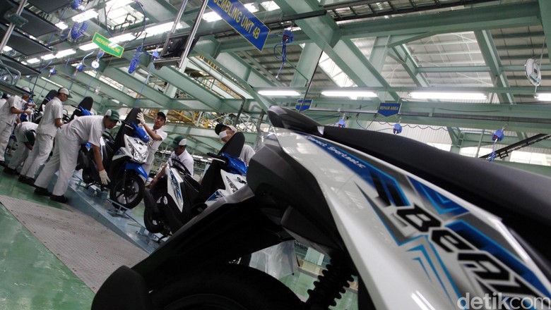 Ilustrasi produksi motor Honda Foto: Hasan Alhabshy Ilustrasi produksi motor Honda Foto: Hasan Alhabshy