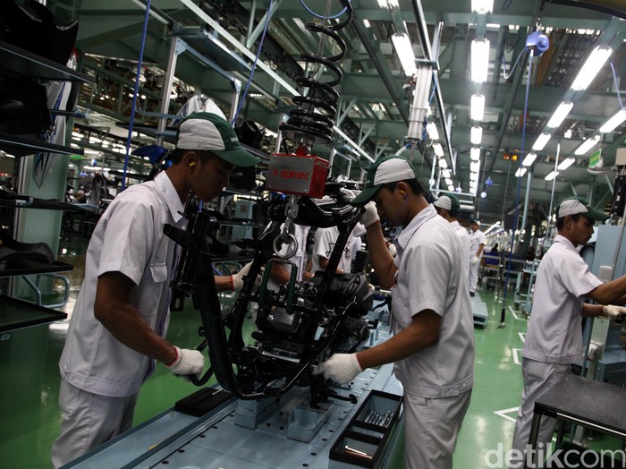 Emil Salim: IMI Harus Ikut Bangun Industri Motor