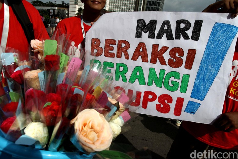 Puji KPU, KPK Juga Usul Caleg Eks Koruptor Ditempel di TPS Puji KPU, KPK Juga Usul Caleg Eks Koruptor Ditempel di TPS