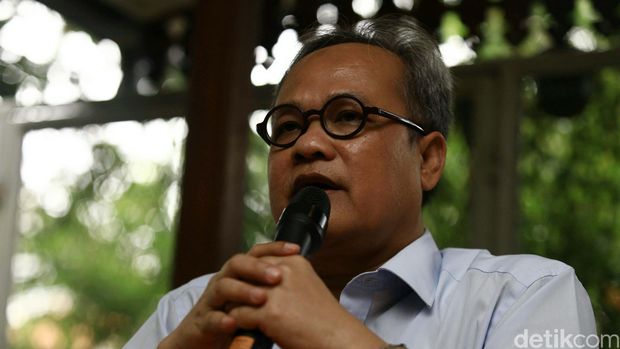 Kala Sesepuh Golkar 'Keroyok' Setya Novanto