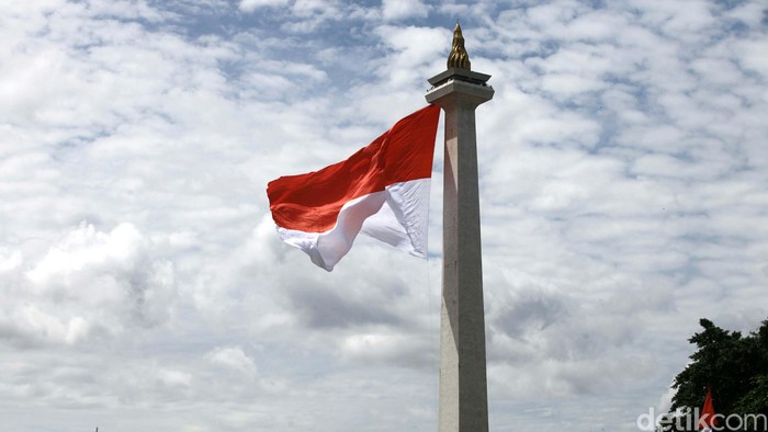Sambut HUT RI, TNI Kibarkan 11.700 Bendera Merah Putih di Aceh