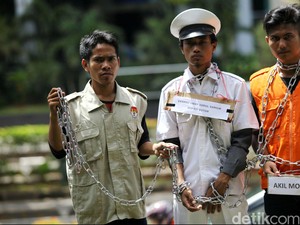 Praperadilan Kandas, Bupati Buton Dipanggil Paksa di Kasus Akil