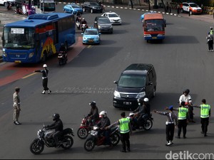 Pemotor Ajukan Praperadilan karena Ditilang di Bundaran HI, Polri: Kita Berhak