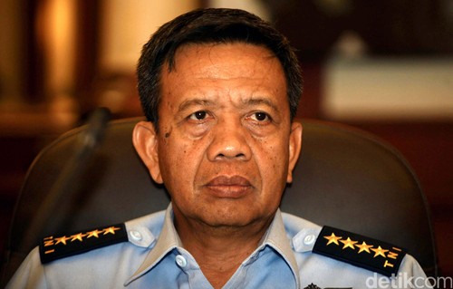 KASAU Marsekal TNI Ida Bagus Putu Dunia saat memberikan keterangan terkait rapat pimpinan di Kementerian Pertahanan, Jakarta, Rabu (17/12/2014). Rapim kali ini bertajuk Pembangunan sistem pertahanan negara yang berkelanjutan, didukung oleh kemandirian industri pertahanan dan semangat bela negara serta jiwa kemaritiman, guna terwujudnya pertahanan negara yang tangguh.