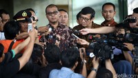 Pada tahun 2020 Andi Widjadjanto menjabat penasihat senior Kantor Staf Presiden (KSP). Andi diangkat sebagai penasihat senior per 4 Februari 2020. Jabatan itu diembannya hingga saat ini. (Grandyos Zafna/detikcom)