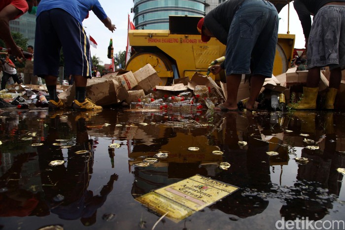Minum Miras Oplosan Buatan Sendiri, 2 Pemuda di Jambi Tewas