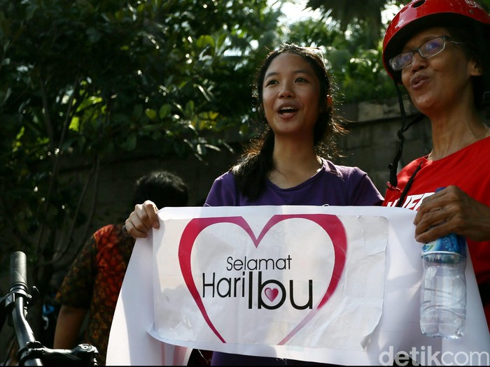 Hari Ibu: Dulu Peran Politik Perempuan, Kini Jadi Sekadar Pendamping Suami