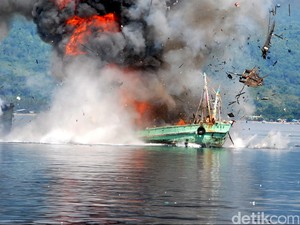Menteri Susi Ingin Ledakkan 70 Kapal Ilegal, Pelaksanaan Tanggal 18 Agustus