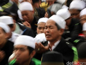 10 Amalan di Hari Maulid Nabi Muhammad SAW
