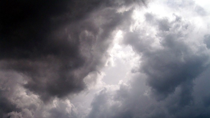 Dilanda Tornado, Rumah-rumah di Chicago Rusak, Beberapa Luka-luka