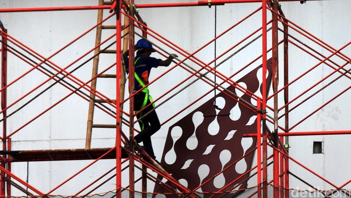 Sekarang Buruh Bangunan Hingga Tukang Bakso Bisa Nikmati Pensiun