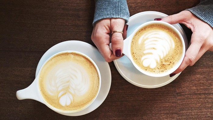 Bukannya Bermanfaat, Minum Kopi Kebanyakan Justru Buruk Bagi Otak Lho