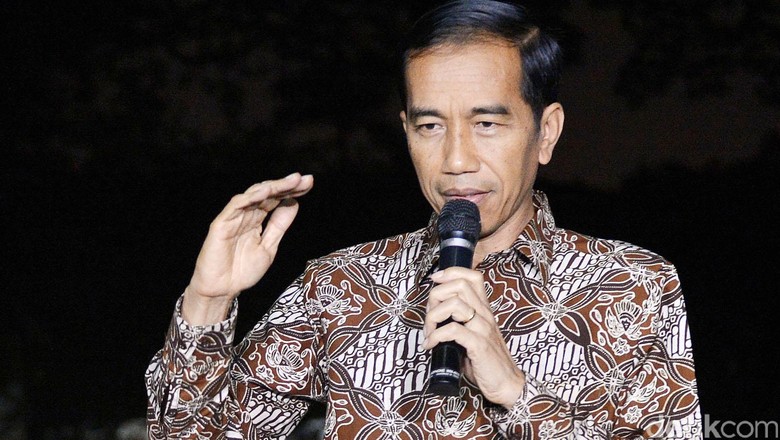 Jokowi: Kalau Dulu e-KTP Benar, Saya Kira Bisa Dipakai untuk Apapun Jokowi: Kalau Dulu e-KTP Benar, Saya Kira Bisa Dipakai untuk Apapun