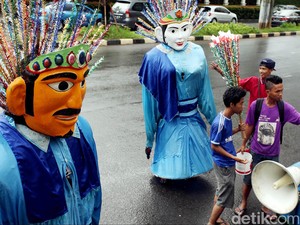 Fotostop: Potret Musisi Jalanan
