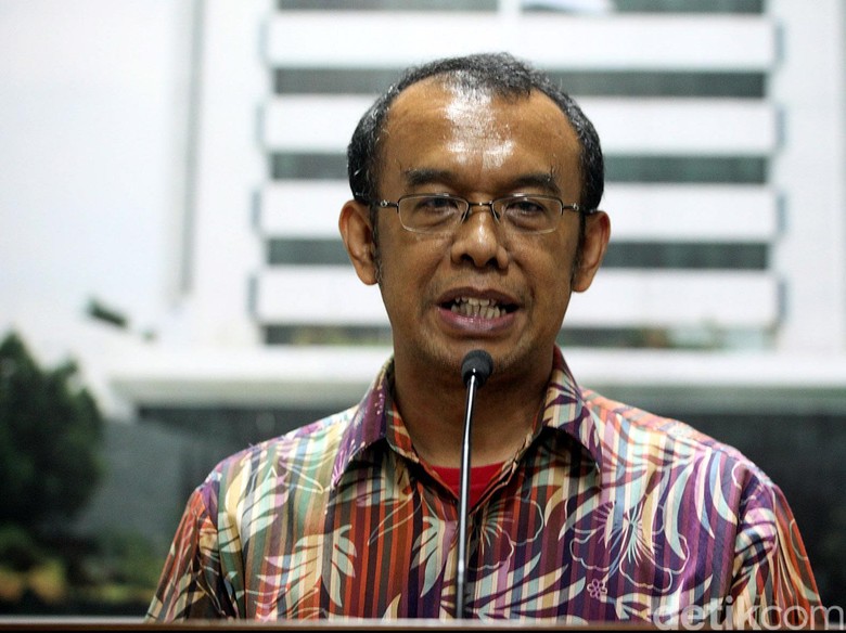 Kemenpora akan Kembalikan Cek Rp 2 M ke Pemuda Muhammadiyah Kemenpora akan Kembalikan Cek Rp 2 M ke Pemuda Muhammadiyah