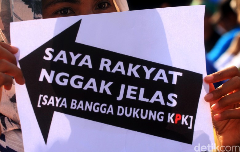 Melihat Lagi Pesta Warga Ucap Syukur Kepala Daerahnya Ditangkap KPK Melihat Lagi Pesta Warga Ucap Syukur Kepala Daerahnya Ditangkap KPK