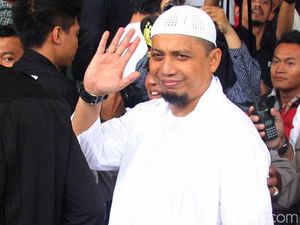 Ustad Arifin Ilham Sakit Lagi, Pengacara Vanessa Angel Mundur