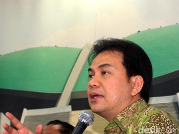 Fulus Azis di Kramat Sentiong