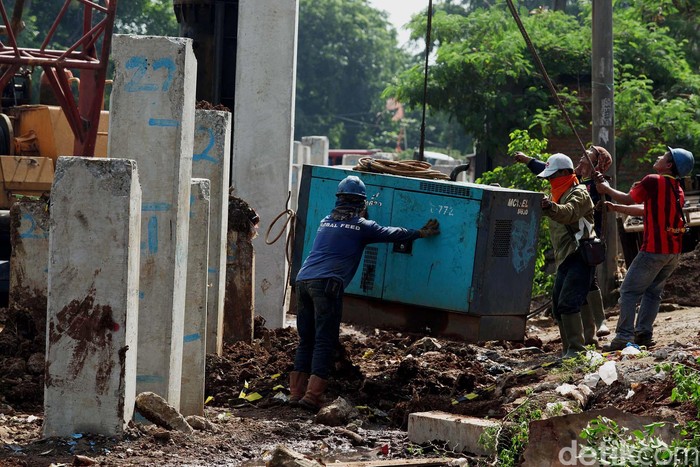 Amankan Tol Becakayu di Kalimalang, Satpol PP Ricuh dengan Warga