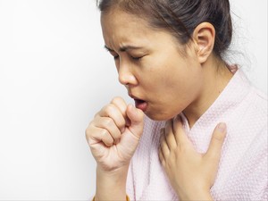 Tenggorokan Sakit Saat Sedang Puasa? Coba Redakan dengan Cara Berikut