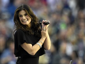Nyanyi Soundtrack Frozen, Idina Menzel Malah Bikin Anaknya Nangis