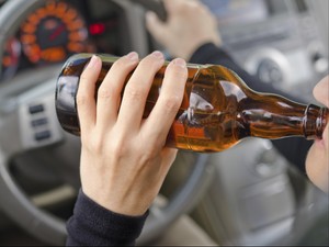 Jangan Lupa Minum! Dehidrasi Saat Berkendara Bisa Bikin Tak Fokus