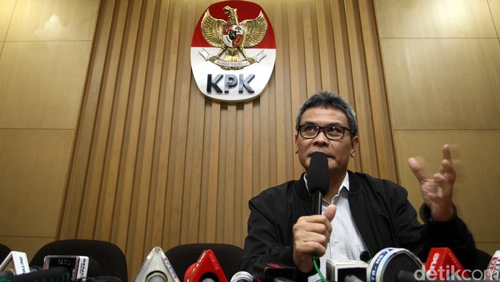 Cangkir Kopi Paling Berharga Milik Johan Budi
