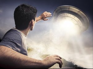 Pengakuan Pernah Diculik UFO, dari New Hampshire hingga Cirebon