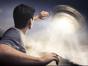 Adakah Alien di Atas Sana?