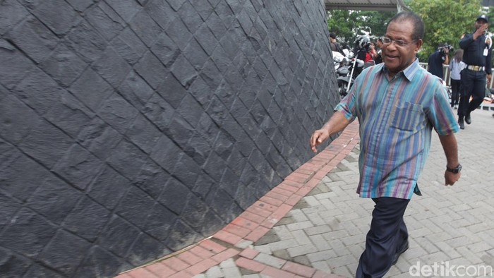 Gugat Status Tersangka, Praperadilan Eks Gubernur Papua Digelar Hari Ini